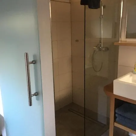 Rooster American Style Boutique Haus - Made With Love! 3* Rust