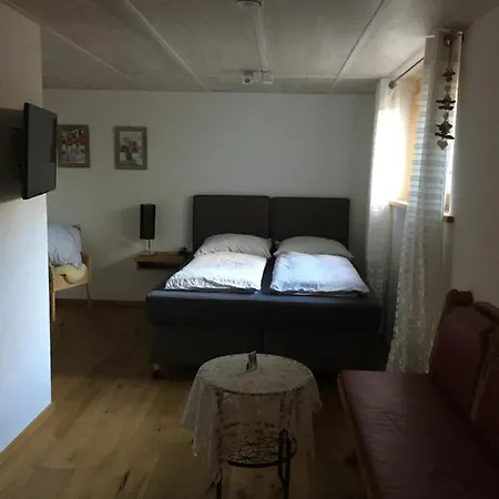 Rooster American Style Boutique Haus - Made With Love! Bed & Breakfast *