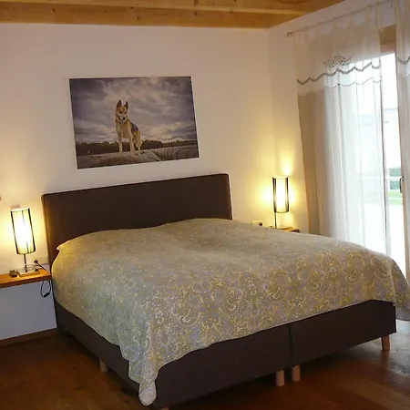Bed & Breakfast Rooster American Style Boutique Haus - Made With Love! *