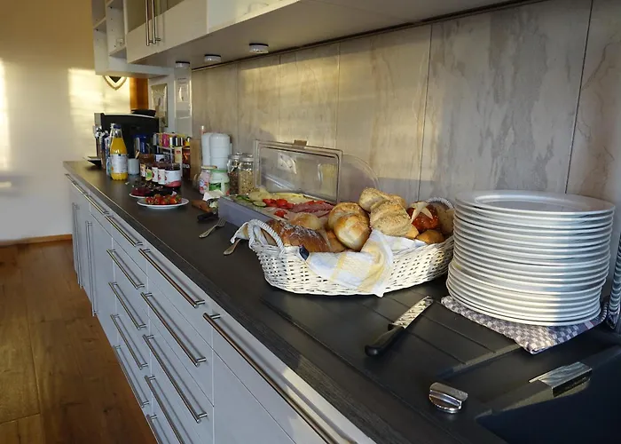 Rooster American Style Boutique Haus - Made With Love! 住宿加早餐酒店 鲁斯特